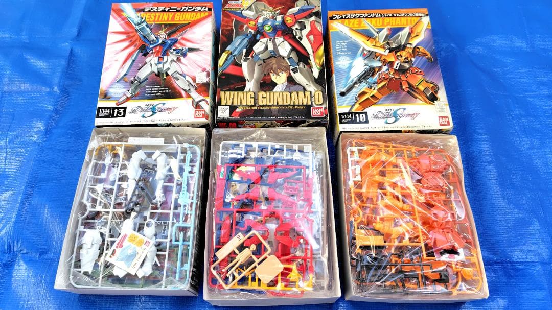 【ガンプラ】　ガンダムHG　セブンイレブンカラーほか　まとめ売り