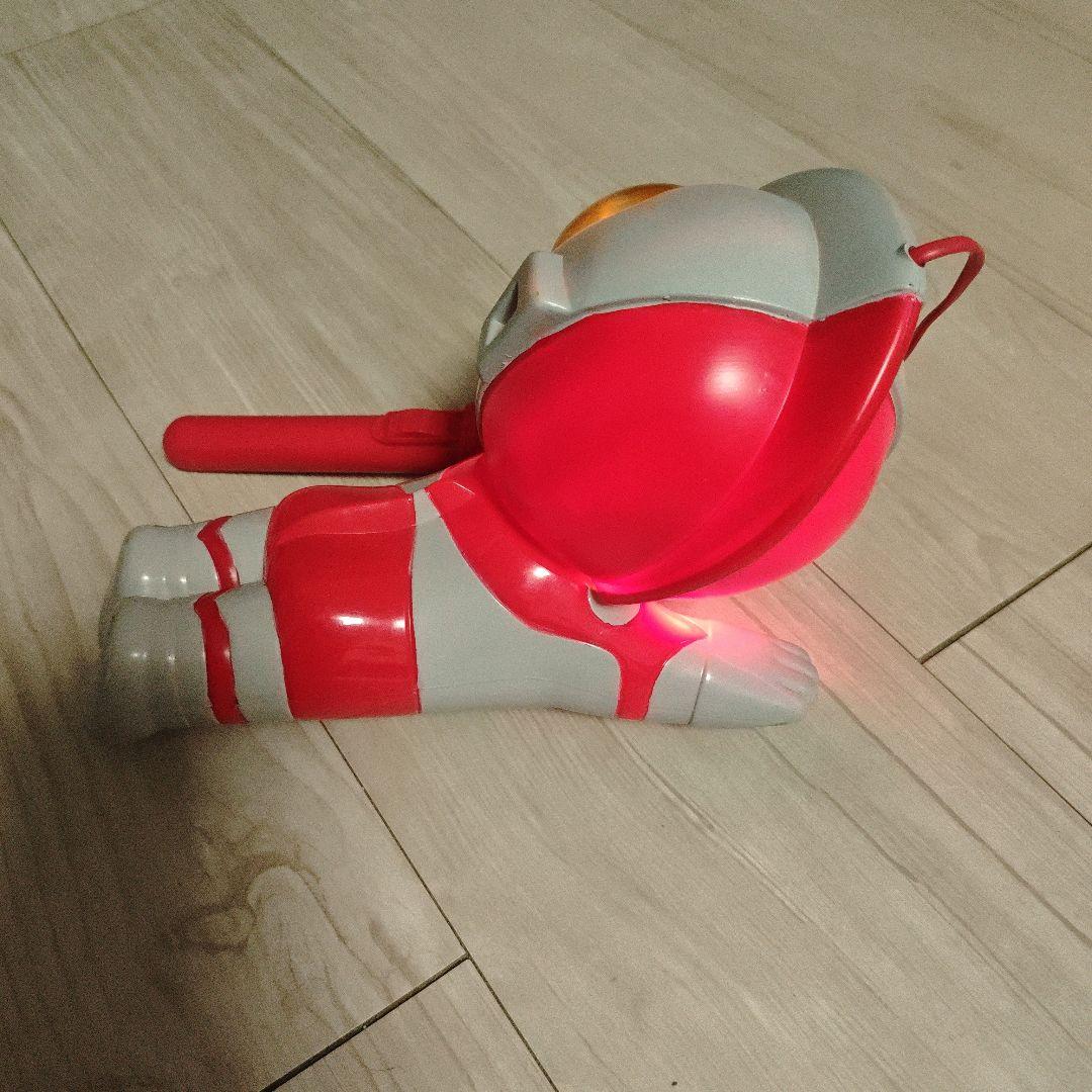 ウルトラマン フィギュア 点灯機能付き