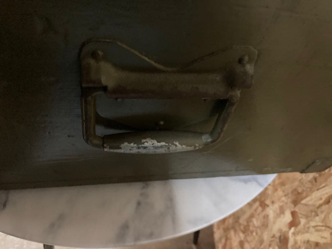 スイス Holzwerk rieder AG社　木製ミリタリーボックス。