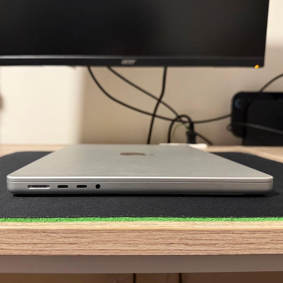 【M2 Pro】 MacBook Pro 16GB 512GB