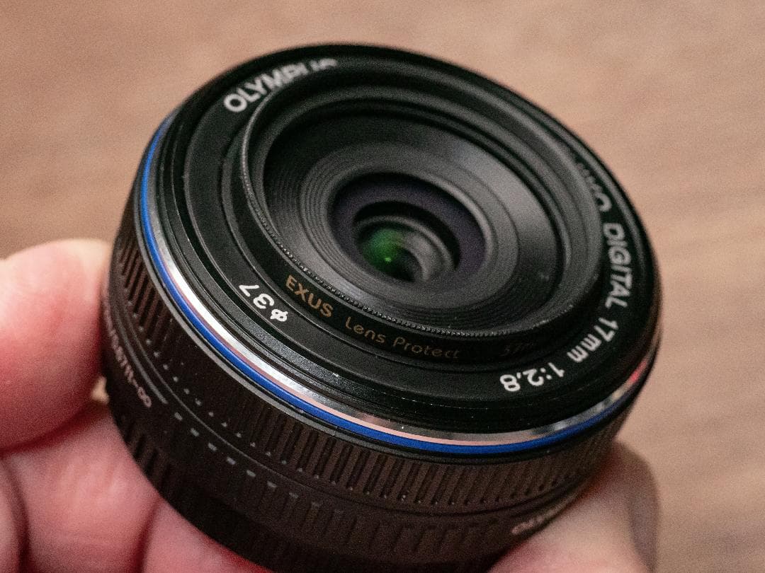 オリンパス M.ZUIKO DIGITAL 17mm f/2.8 人気の黒