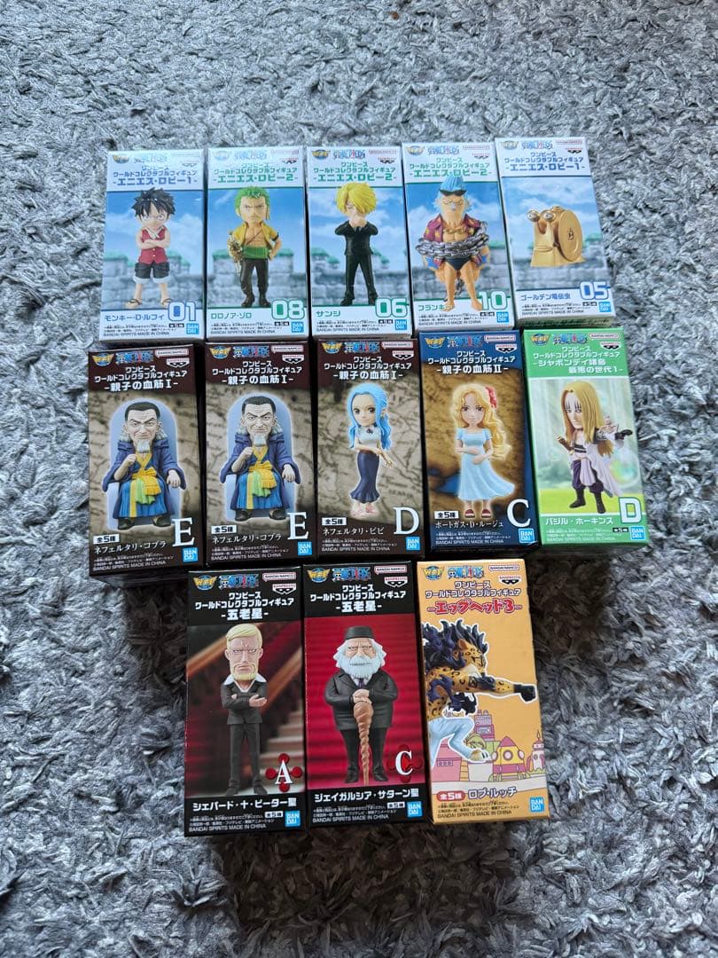 ワンピース　ワールドコレクタブルフィギュア13体まとめ売り