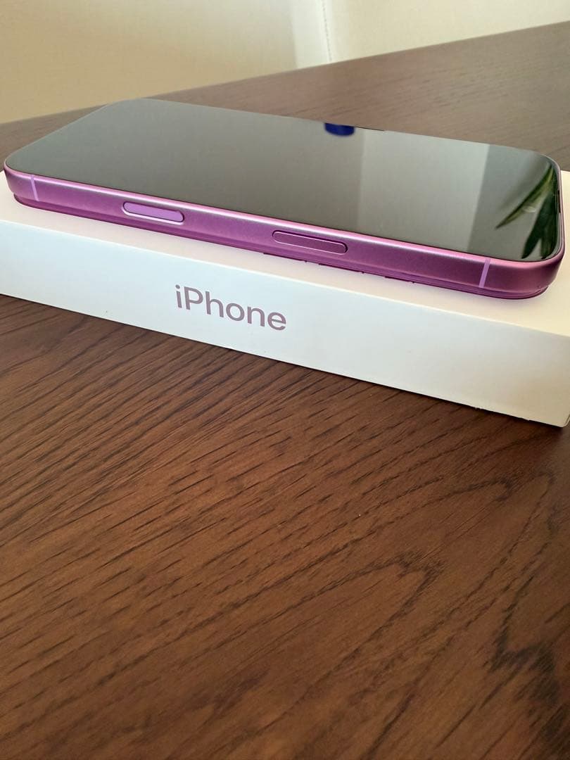 【値下げ・美品】iPhone 16 256GB ピンク