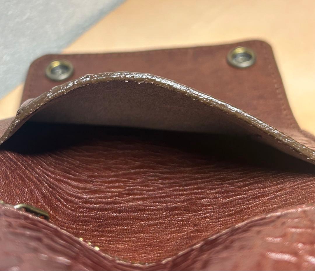 トラッカーウォレット　ミドル　三つ折り財布　型押しクロコ　コンパクト財布　牛革