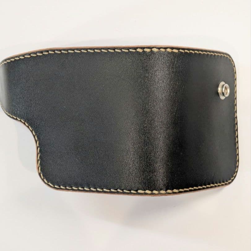 ショートウォレット　コンチョ　茶芯ブラック