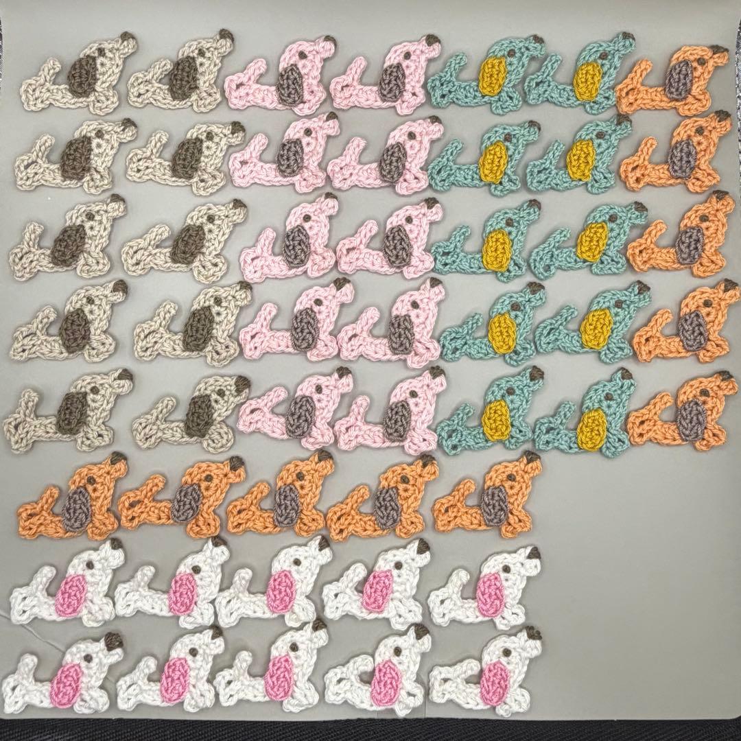 【プチプラ犬服…♪様】レースモチーフ編み　かぎ編み　ワッペン　ベビークリップ