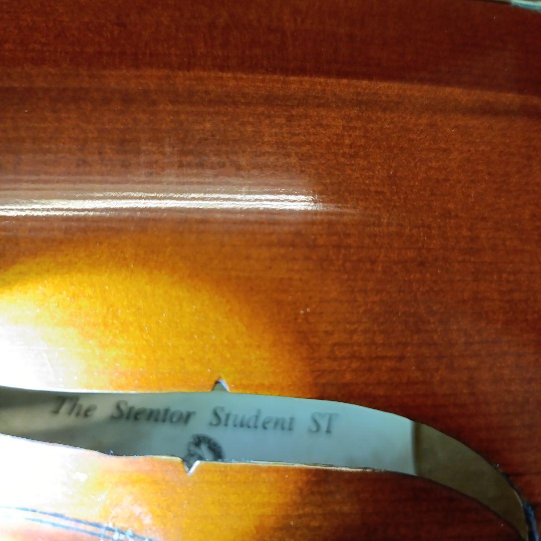 The Stentor Student ST 4/4バイオリン