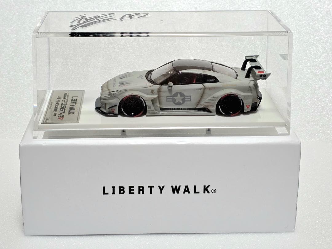 リバティウォーク 限定 Make Up GT-R LBWK1/43サイン入り