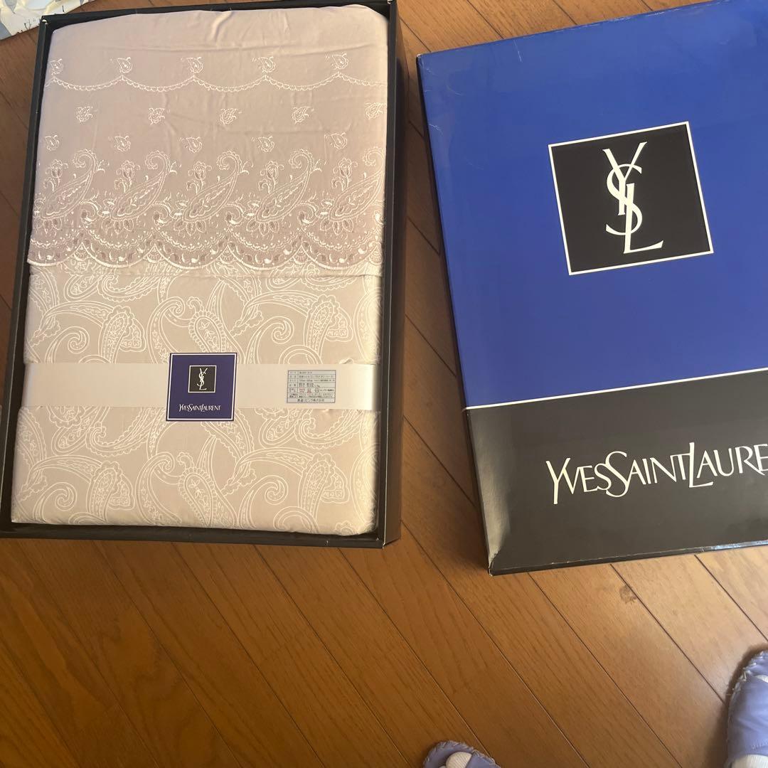 Yves Saint Laurent 肌掛布団(エンブロイダリーレース)