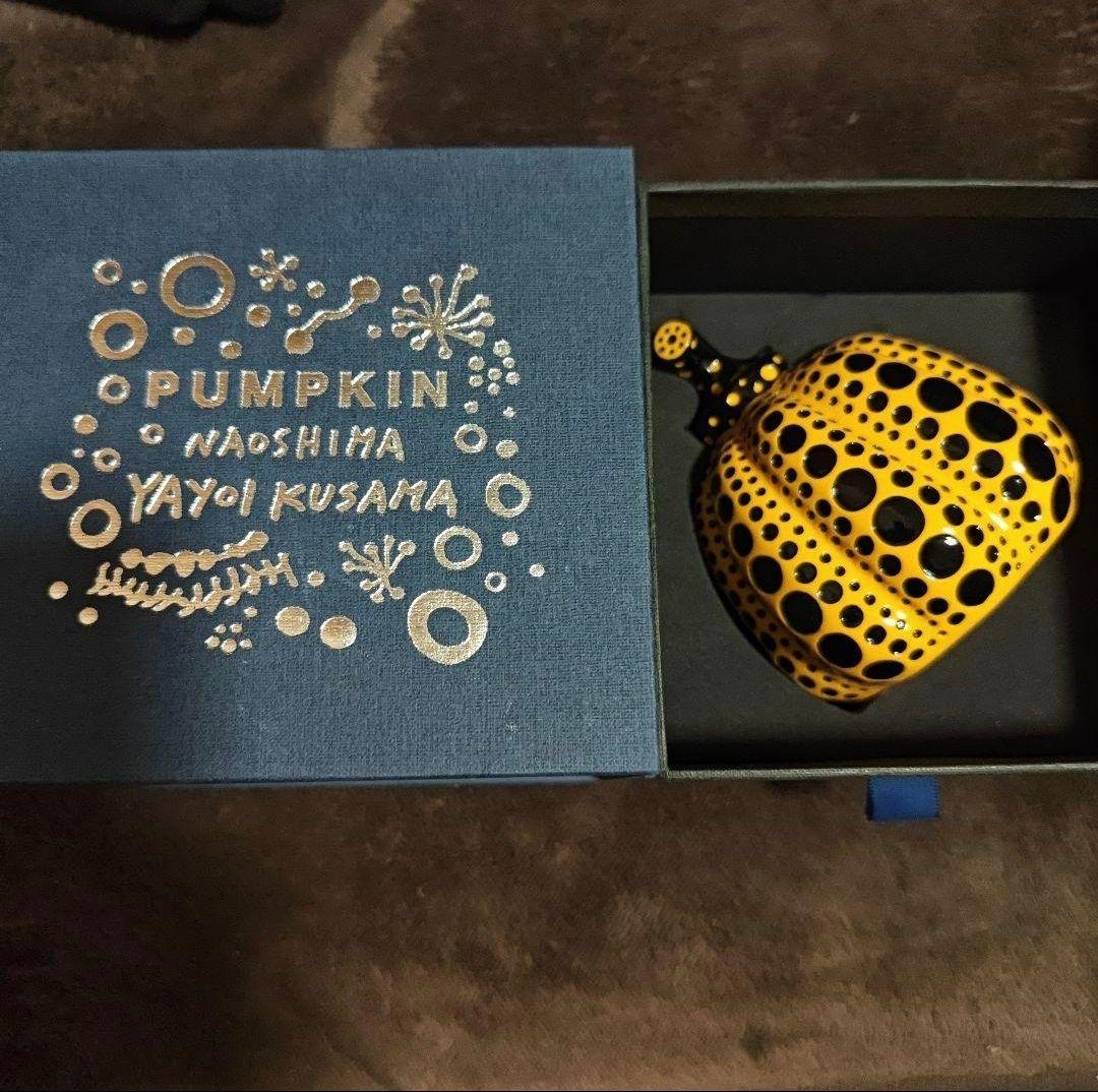 草間彌生　パンプキン　オブジェ　直島限定　黄色