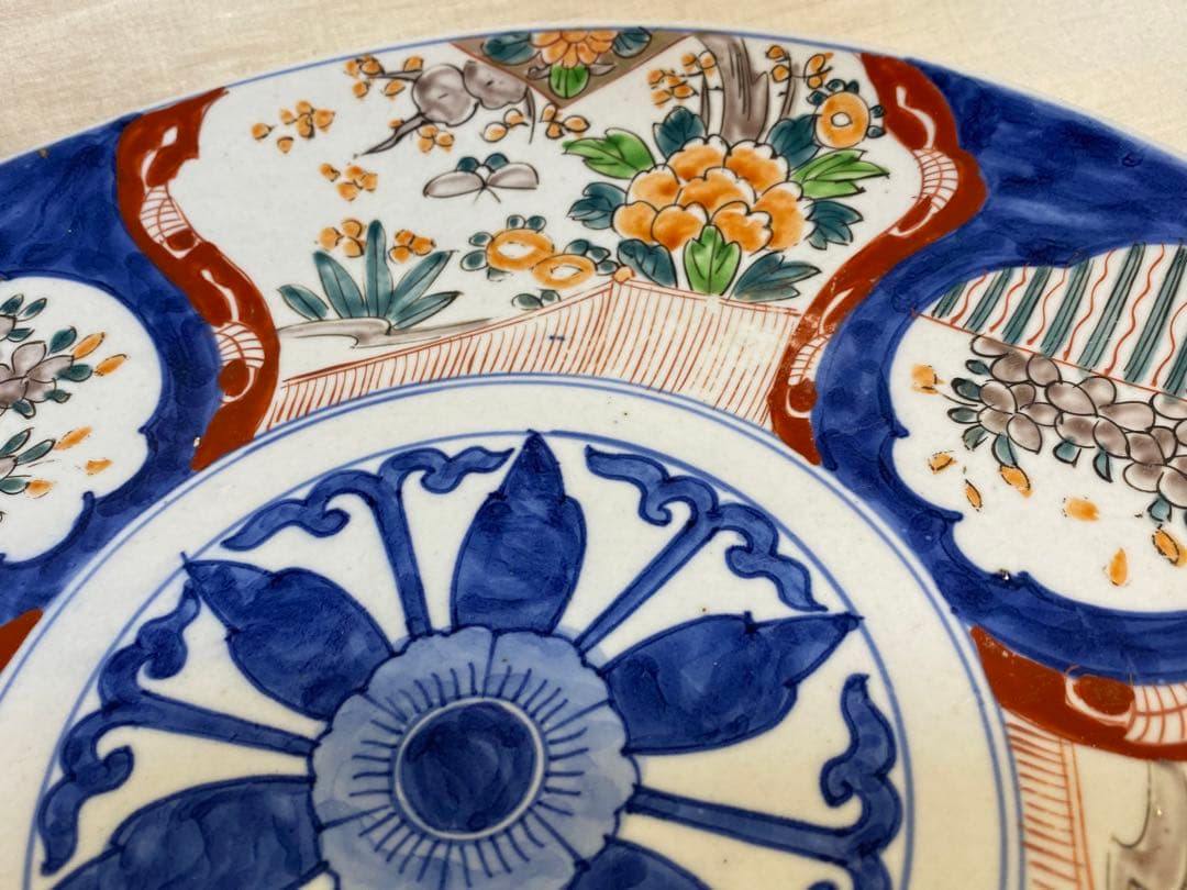 伊万里　古伊万里　色絵　大皿　花の図　蝶の図　1客