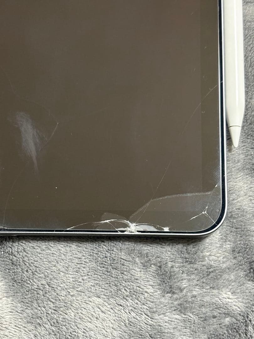 Apple iPad Air (第5世代) スペースグレー本体