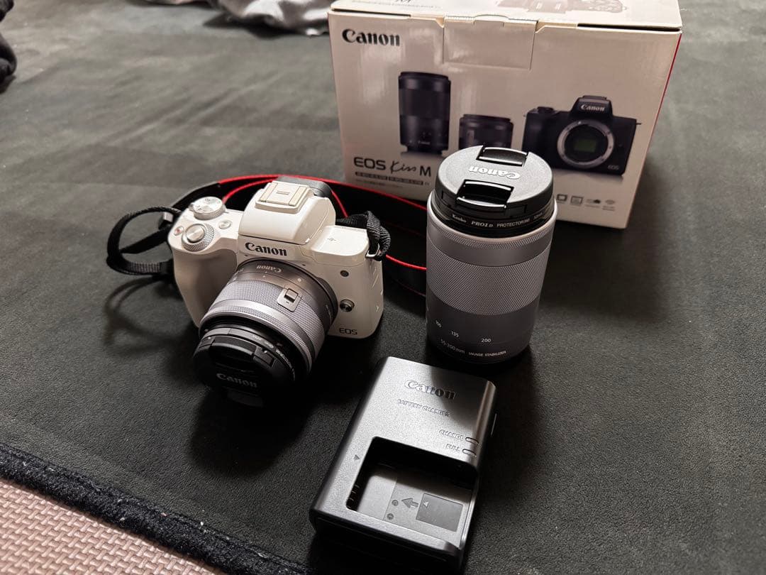 Canon EOS Kiss M ホワイト レンズ付き