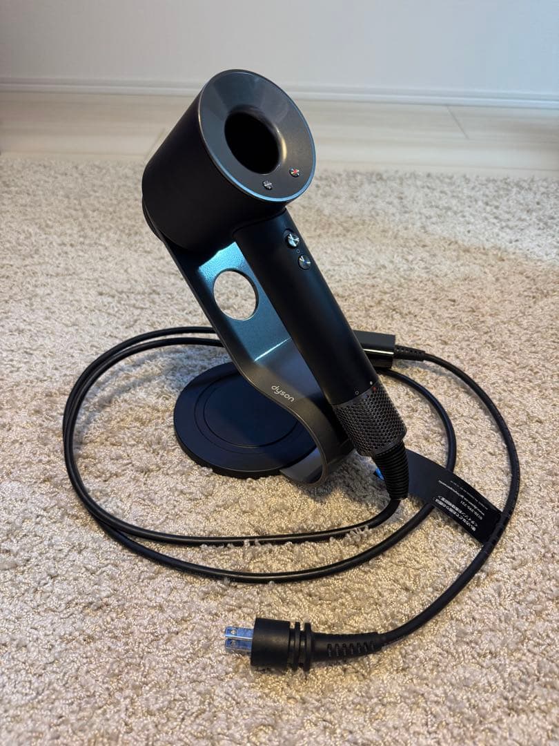 ダイソン ドライヤー HD03 ブラック/ニッケル 直販購入品 ※断線可能性あり