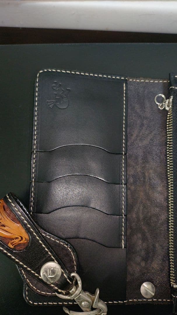 KC.s シェリダンスタイル 長財布 レザーカービング
