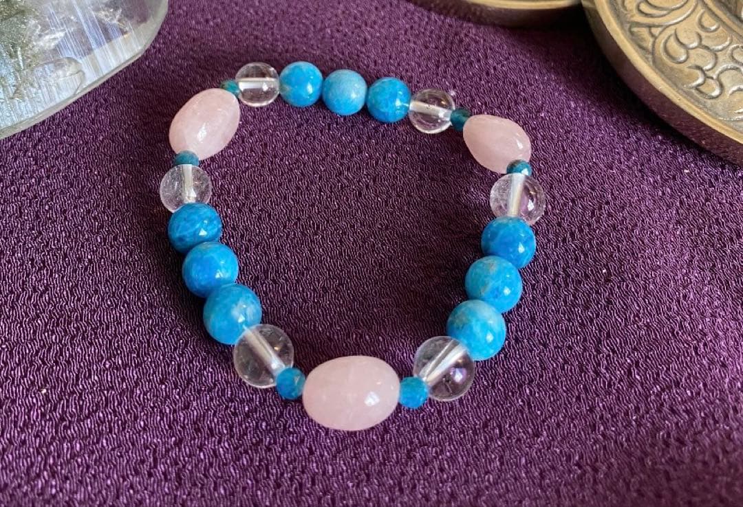 スロートチャクラとハートチャクラのパワーストーンブレスレット（龍神様ご加護付き）