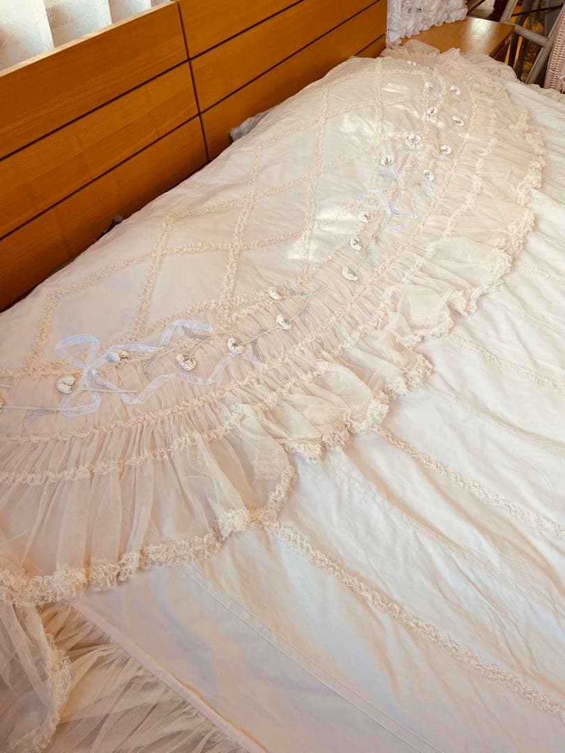 ❤️ヒスクローネ★サエラ★お花モチーフとチュールレースフリル★豪華な掛け布団カバー