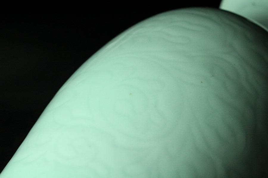 中国美術 青釉 刻模様 瓶 高35cm(K-YC602)