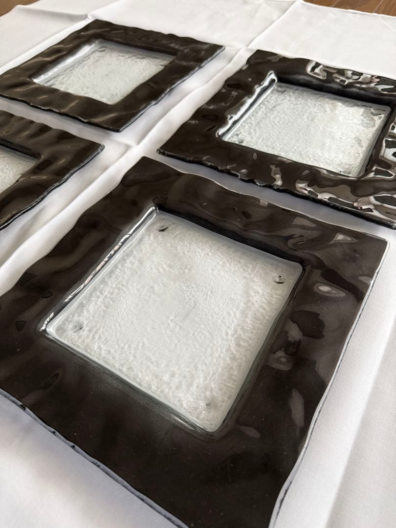 スペイン製グラススタジオ　ガラス角皿(ブラック)4枚セット