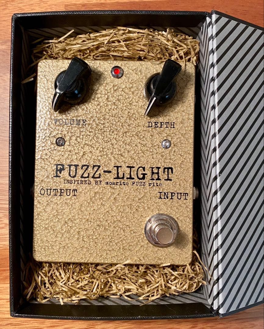自称最高峰Mosrite FUZZ rite Clone に革命を