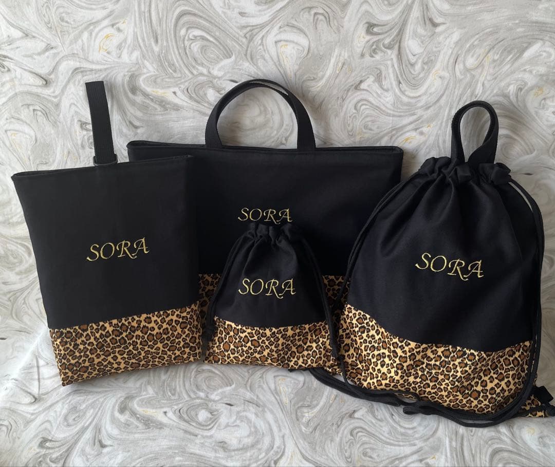 オーダー商品☆イニシャル、お名前刺繍入り　入学、入園セット♡