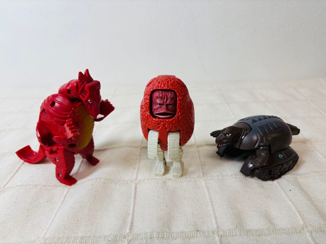 ウルトラマン ウルトラエッグ 19体・ケース2点