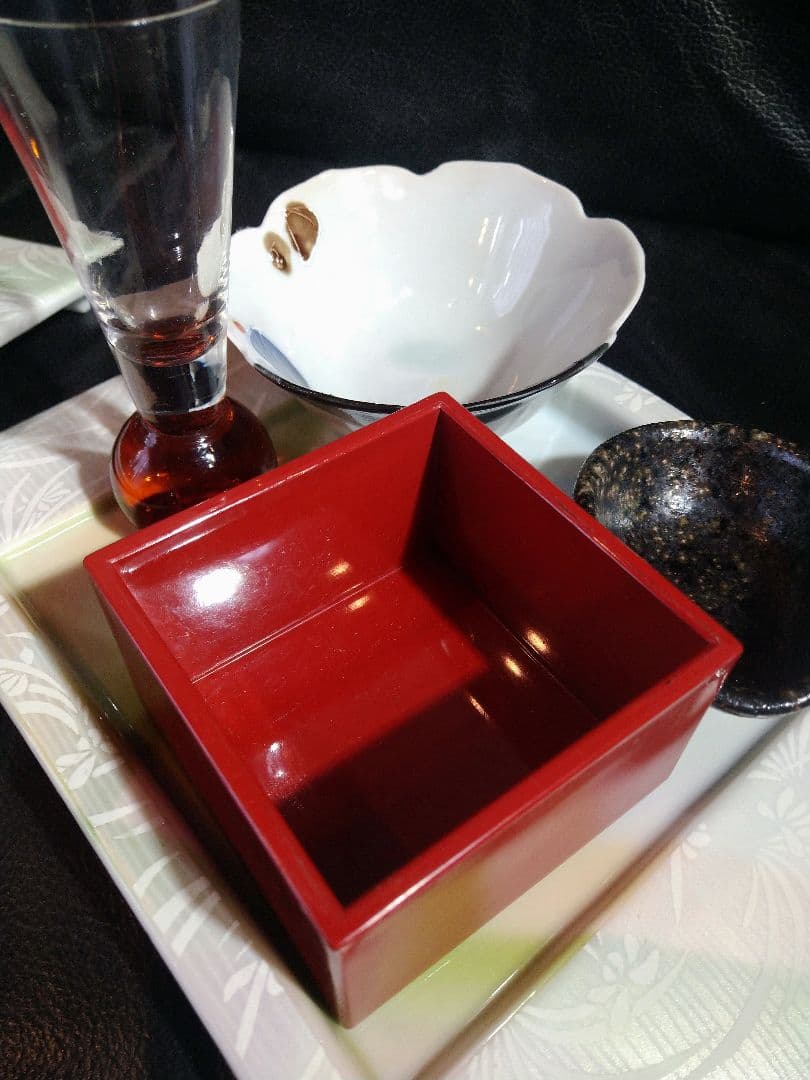 ♥高級皿・【美濃焼 ・名作良峰作】♥花柄・銀彩ラメ浮かし銀彩ウエーブデザイン2皿