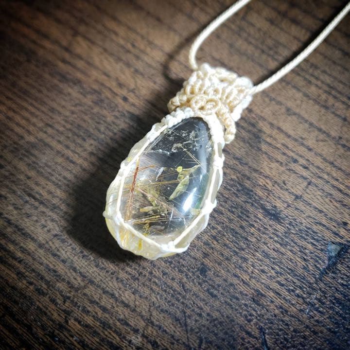 ステラ「ルチルクォーツ」マクラメ編みネックレス