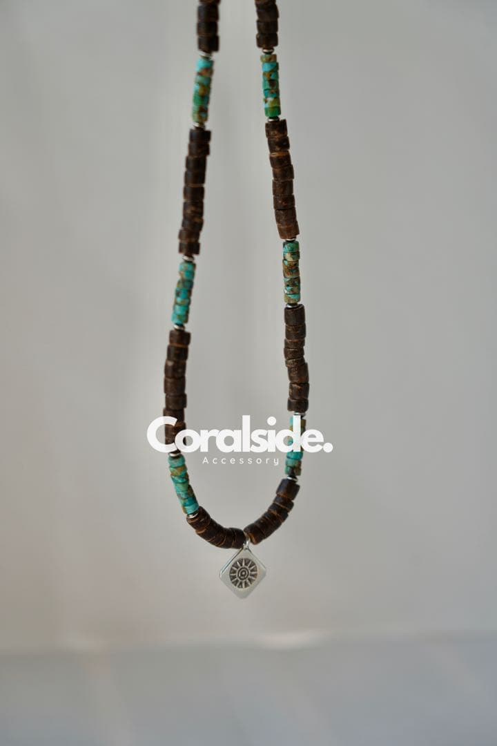 天然ターコイズとココナッツとカレンシルバートップ　ネックレス