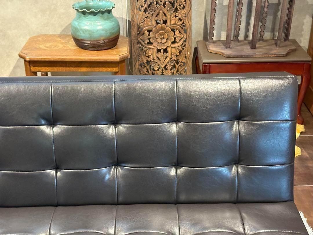 希少　3Pソファ　ソファベッド　ブラックレザー　ボタンダウン　ヴィンテージ　IH