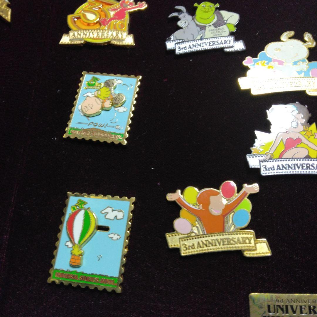 ユニバーサルスタジオ3周年限定トレードバッジ9点と3周年限定バッジ13点です