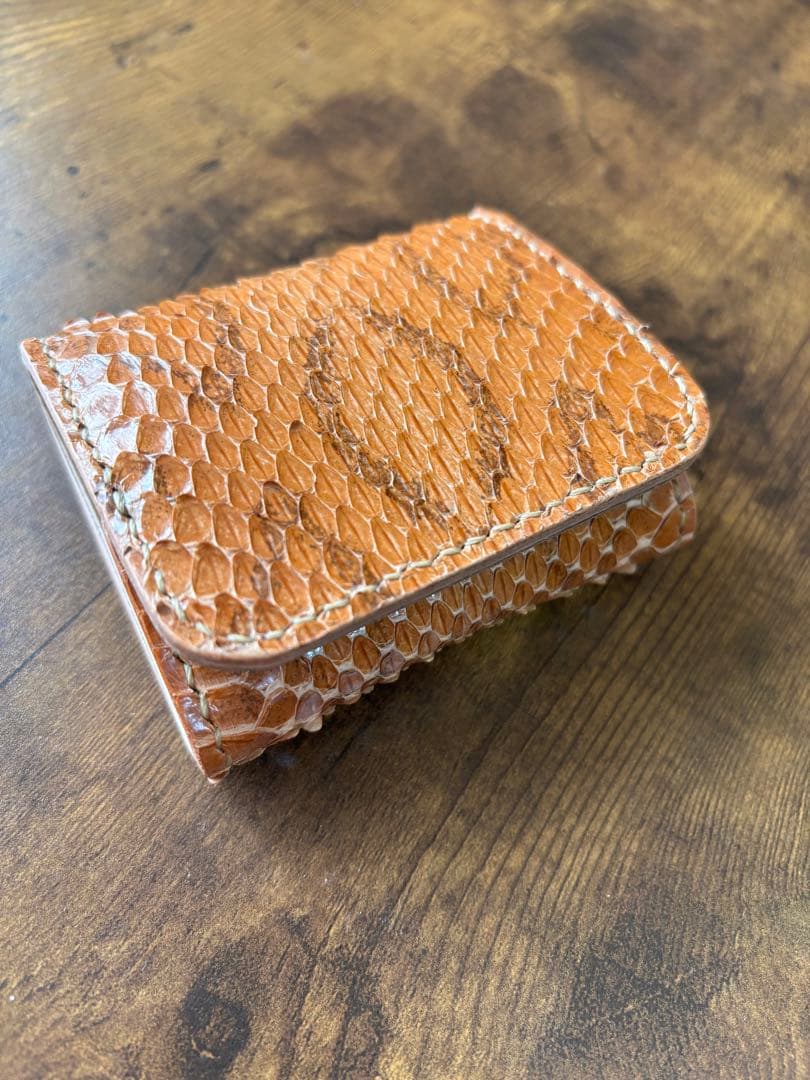 ラッセルバイパー革 ケース