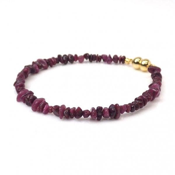 ルビー さざれ 2.5 - 6mm 磁石ブレスレット [X1485]