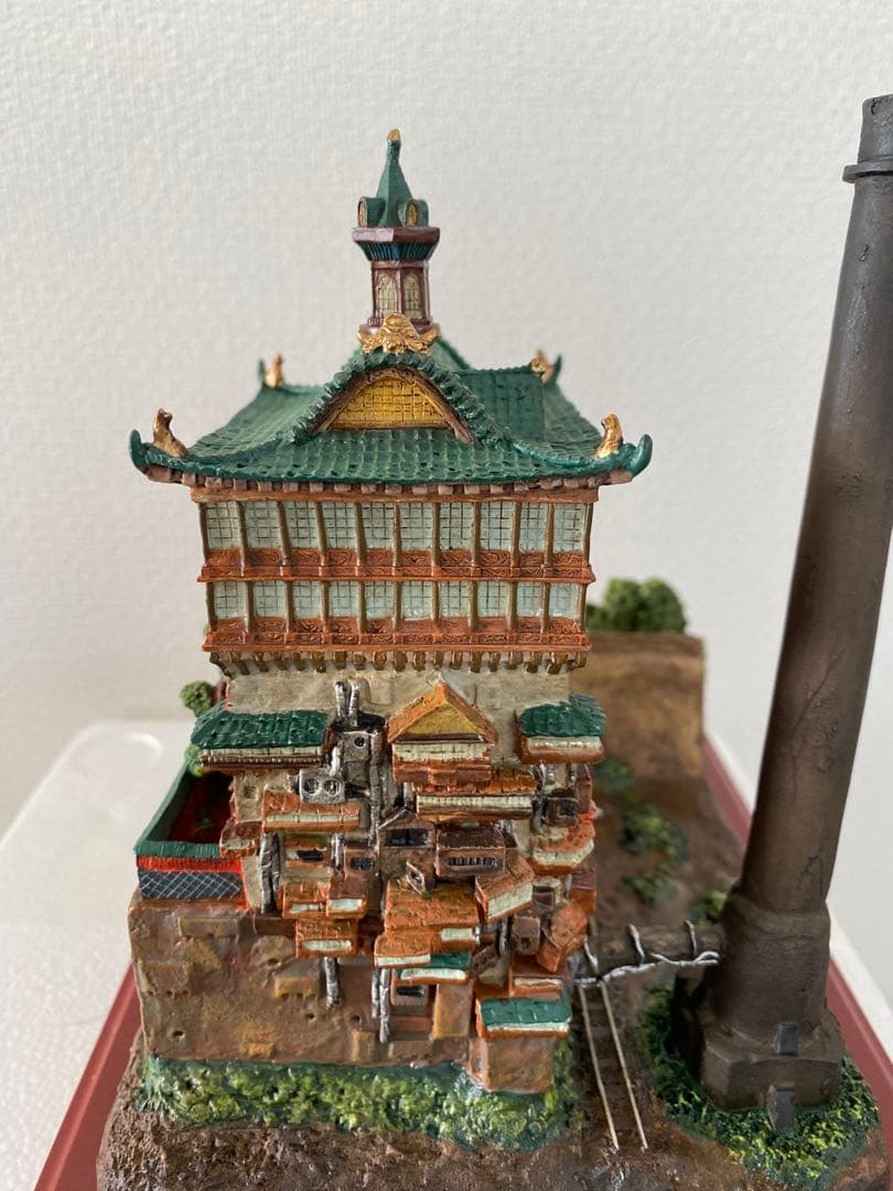 【美品】千と千尋の神隠し DVDコレクターズエディション 油屋　ジオラマ　ジブリ