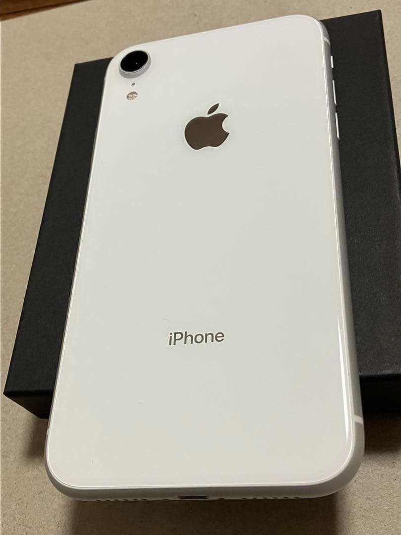 iPhoneXR ホワイト 64GB