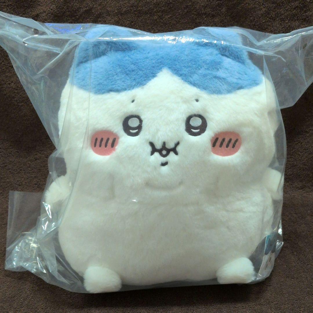 ちいかわ 重め！ぼっちゃり抱っこぬいぐるみ ハチワレ