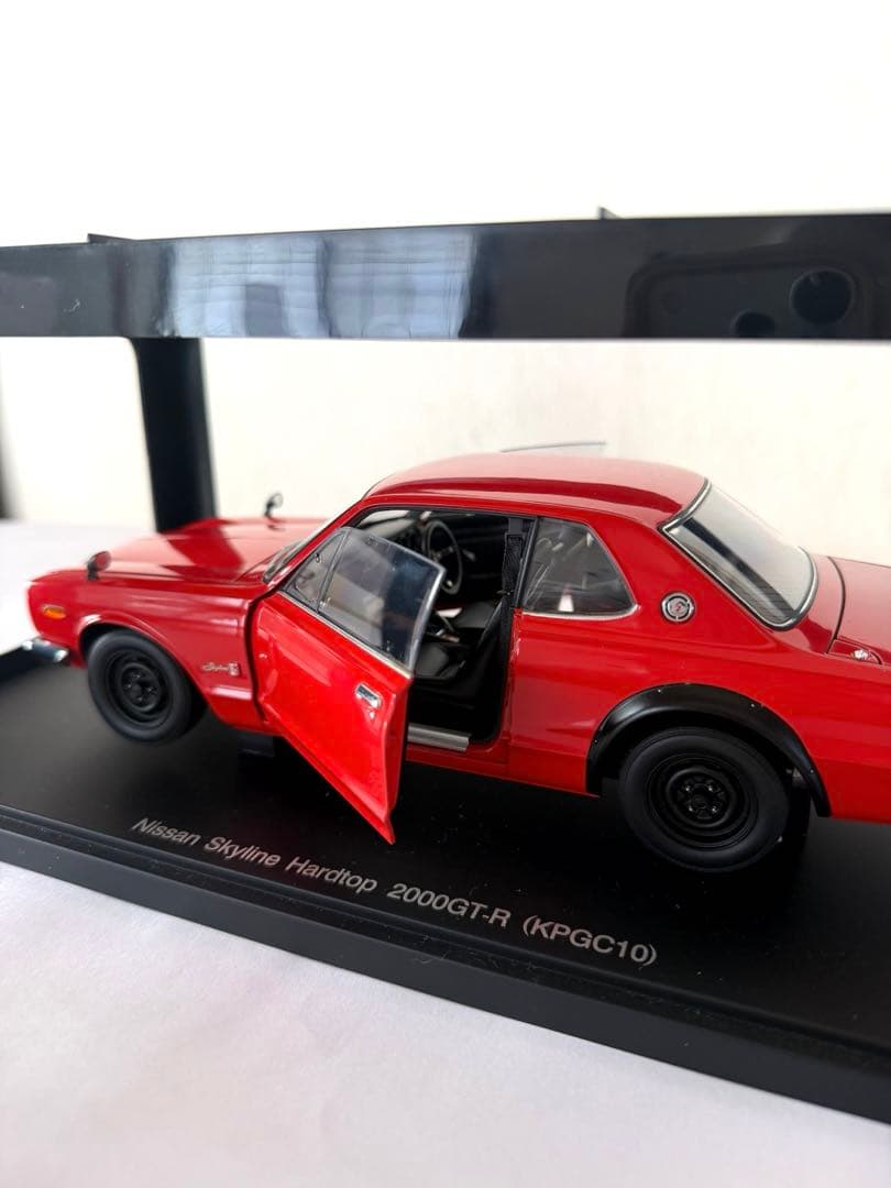 ミニカー 18/1 Nissan Skyline 2000GT-R (KPGC10)