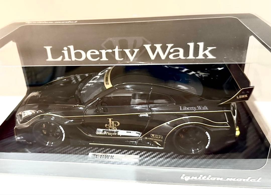 Liberty Walk JPS 1/18リバティーウォーク GT-R ミニカー