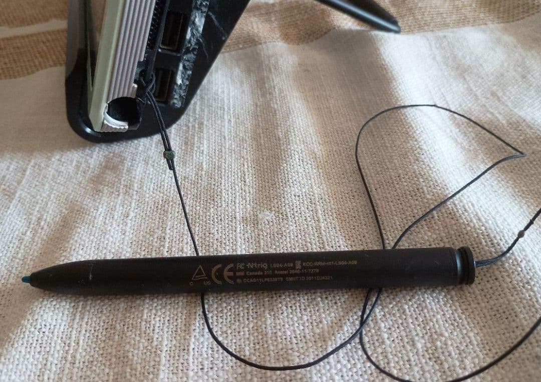 日本製タブレットPC 富士通 FMV Windows10