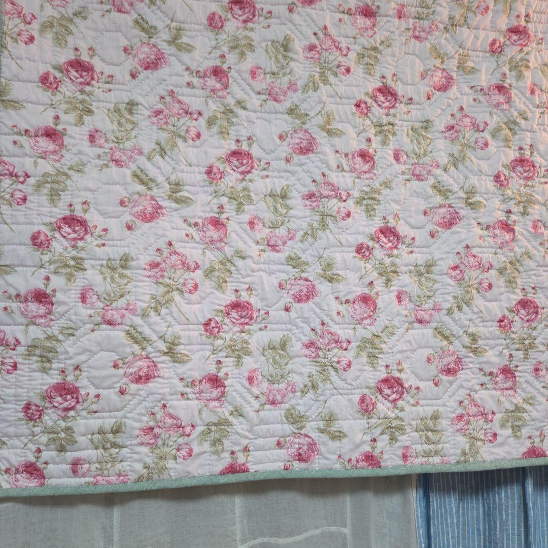 ❣️パッチワークキルト　薔薇　❣️