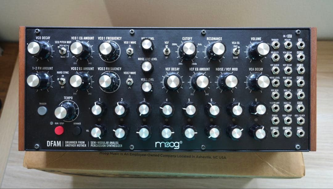 moog DFAM アナログシンセサイザー