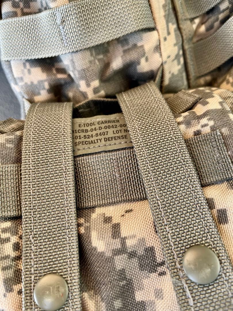 米軍放出品MOLLE2アサルトパック リュック バックパック ショベルポーチ付き