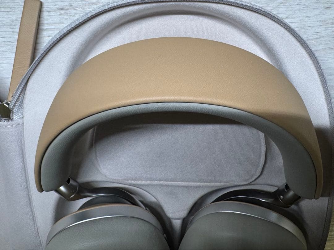 b&w Bowers & Wilkins px8 ワイヤレスヘッドフォン タン