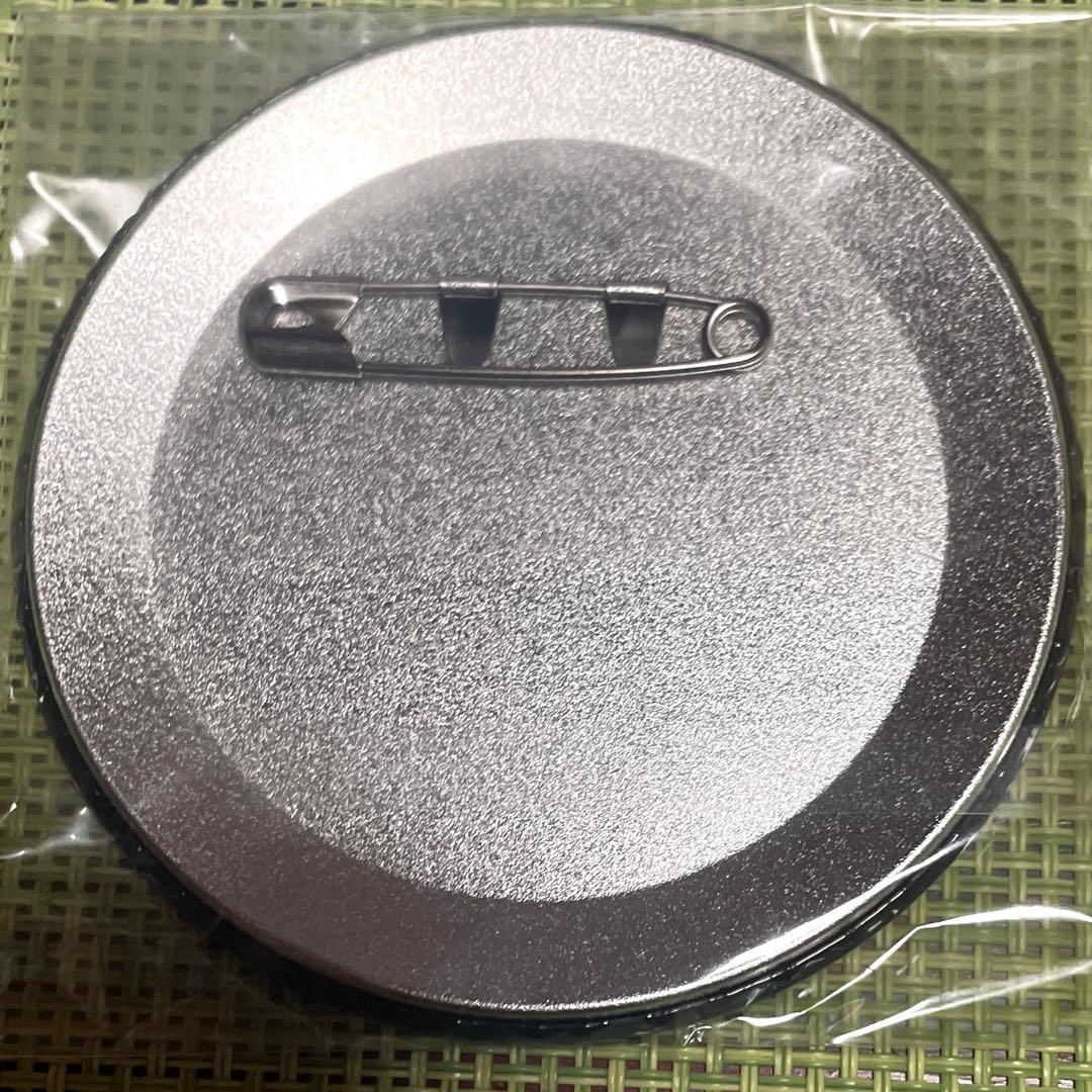 BLEACH 伊勢七緒　ホログラム缶バッジ　プライズ　★