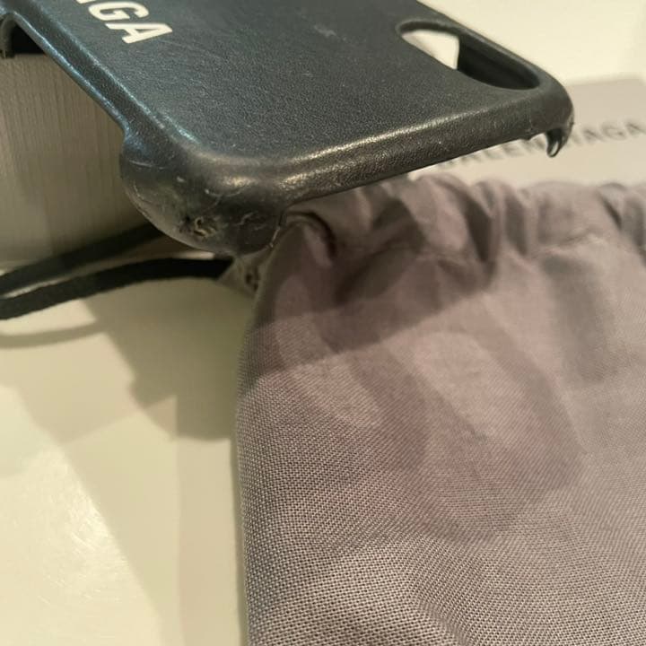 バレンシアガ　スマホケース