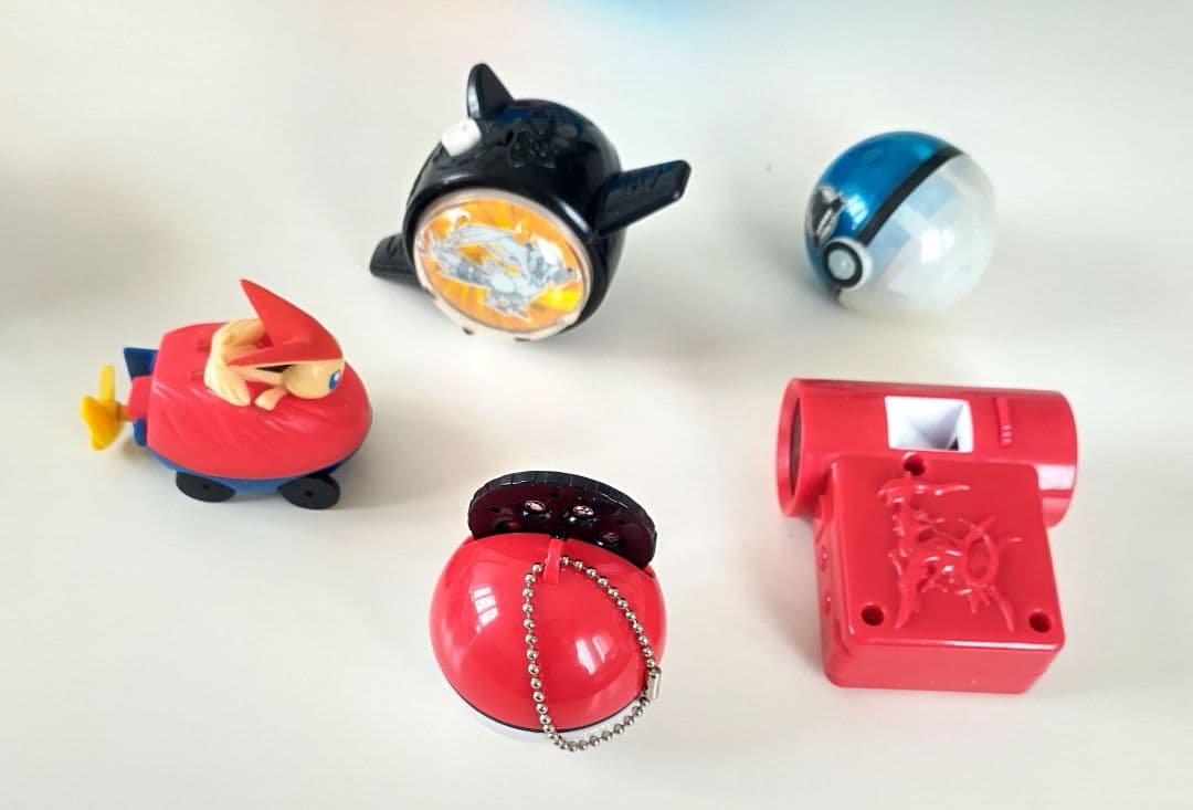 ポケモン グッズまとめ スーパーボール 小物入れ ハッピーセットなど