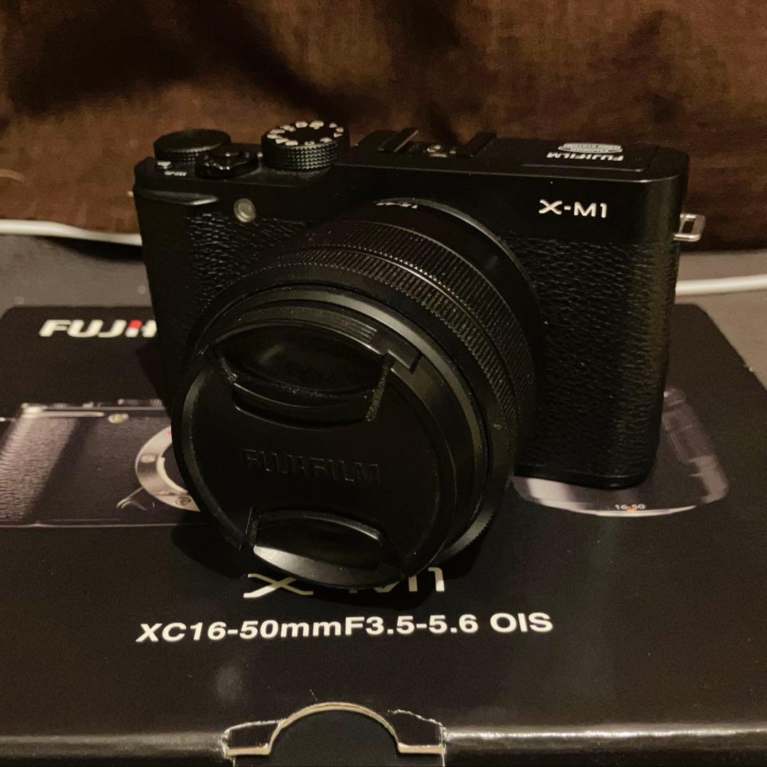 Fujifilm X-M1 ミラーレス　フジフィルム　カメラ　一眼　X